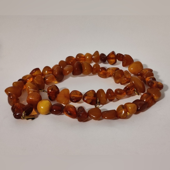 Genuine Soviet Baltic Amber Necklace - Picture 4 of 11